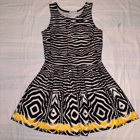 Connection 18 Black and White Mini Dress with Yellow Accents - Picture 1 of 8